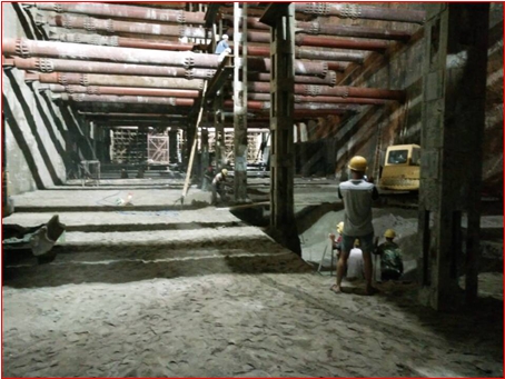 武汉地铁项目马鹦路站基坑土石方开挖全部完成