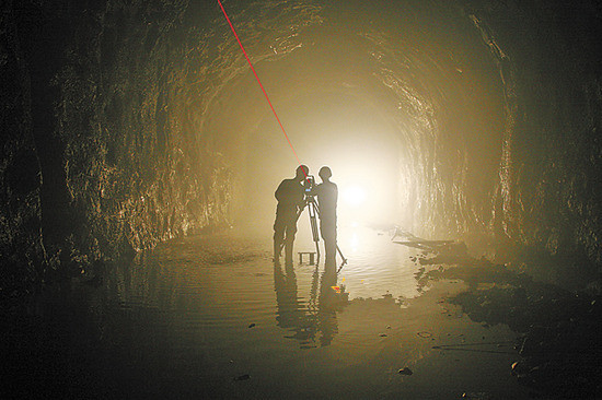 走近第二炮兵某基地探寻构筑地下长城的人