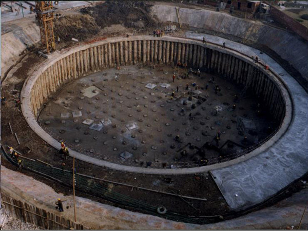 浅析深基坑工程技术的发展状况及存在问题