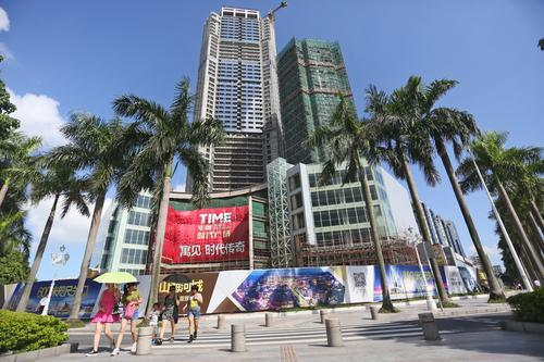 珠海百货广场也都还没建成,金山时代广场是最早规划的