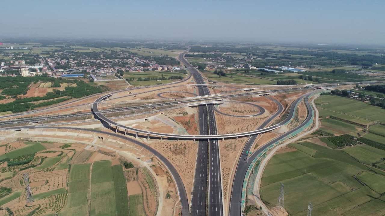 泰东高速黄河大桥主跨顺利合龙全线今年9月份通车