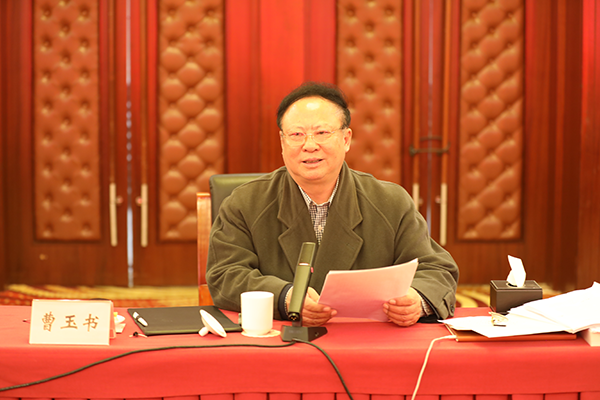 国家工程建设质量奖专家评审委员会主任曹玉书主持会议并讲话